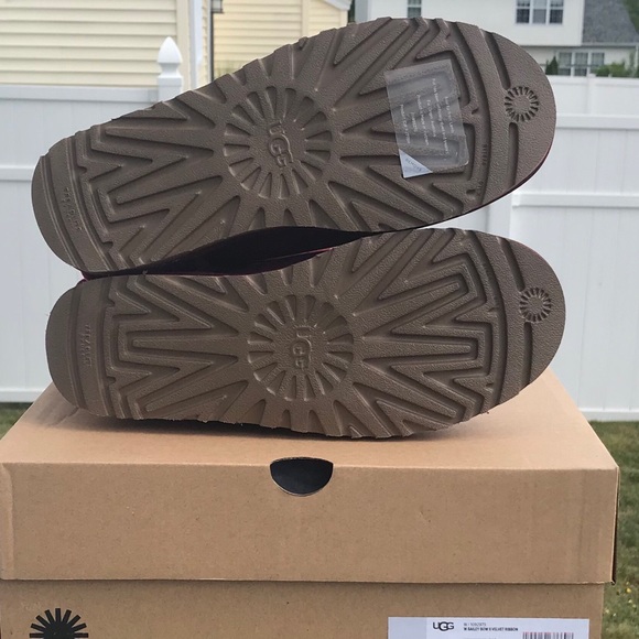 UGG Bailey Bow II Velvet Ribbon - Picture 5 of 7